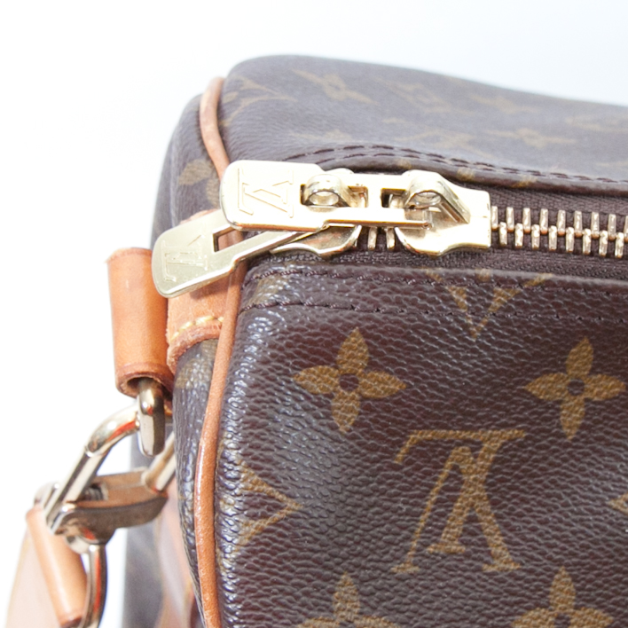 louis vuttion keepall bag zipper closure (1 of 1)