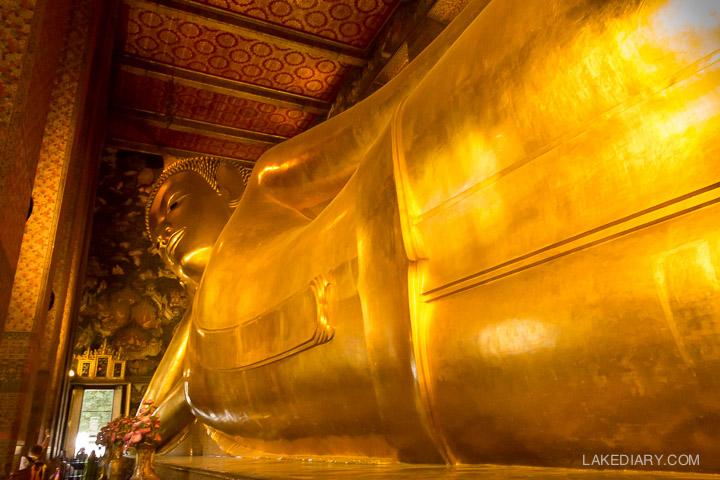 Bangkok reclining buddha (4 of 11)
