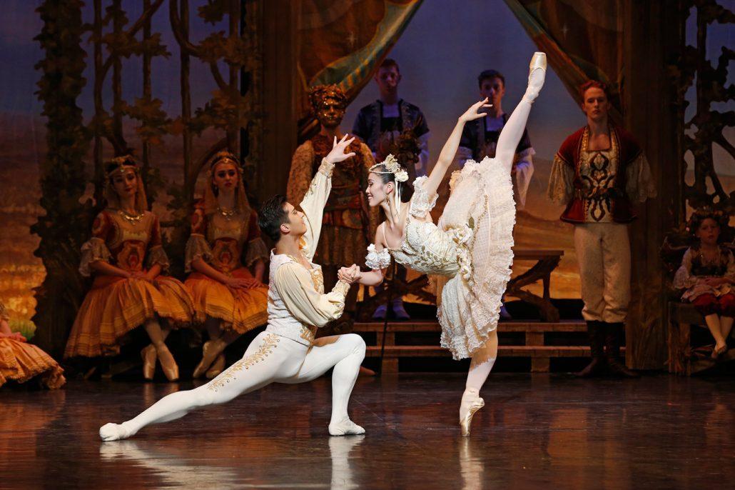 coppelia-2016-the-australian-ballet-chengwu-guo-ako-kondo