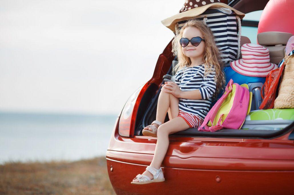 The-girl-and-stuff-in-the-open-trunk-499875636_5760x3840_preview.jpeg