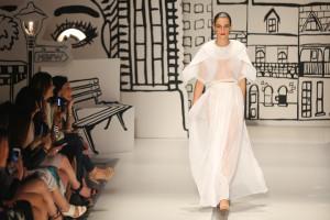 Sydney Mercedes-Benz Fashion Festival luxe shoes 2015-red carpet runway